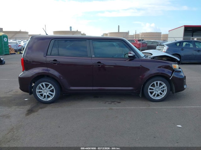 Scion Xb 686 Parklan Edition 2015 JTLZE4FE7FJ078480 Image 13
