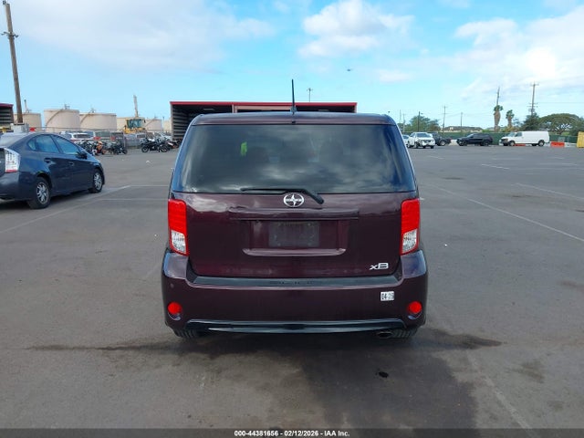 Scion Xb 686 Parklan Edition 2015 JTLZE4FE7FJ078480 Image 16