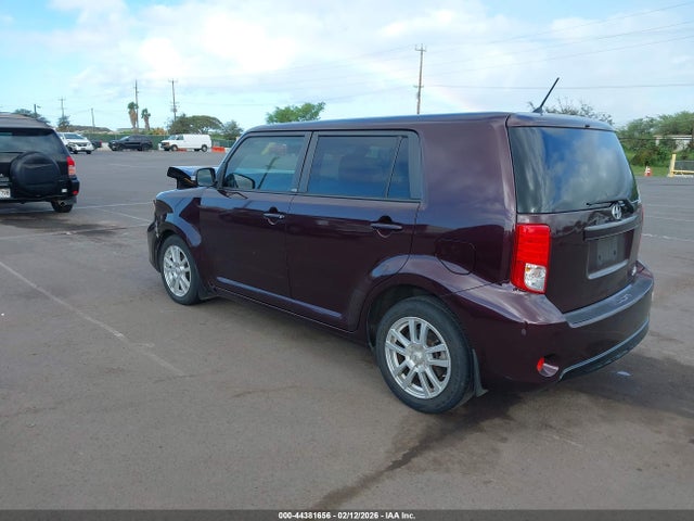 Scion Xb 686 Parklan Edition 2015 JTLZE4FE7FJ078480 Image 3