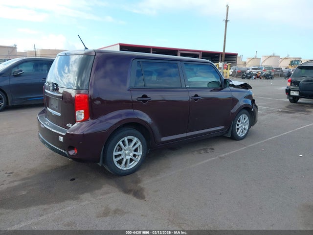 Scion Xb 686 Parklan Edition 2015 JTLZE4FE7FJ078480 Image 4