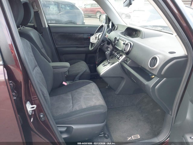 Scion Xb 686 Parklan Edition 2015 JTLZE4FE7FJ078480 Image 5