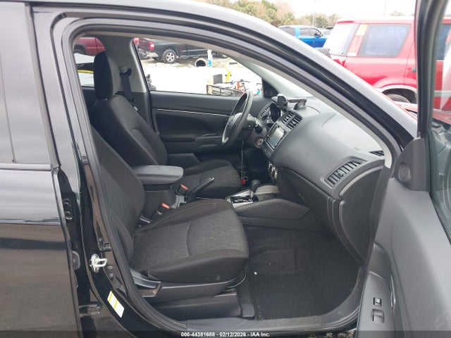 2021 MITSUBISHI OUTLANDER SPORT JA4APUAU1MU011722 Photo 4