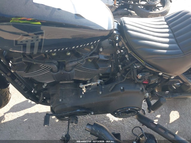 1HD1YYK13RB041627 Harley-Davidson FXBBS