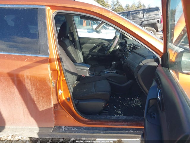 JN8AT2MV1KW394013 Nissan ROGUE SV