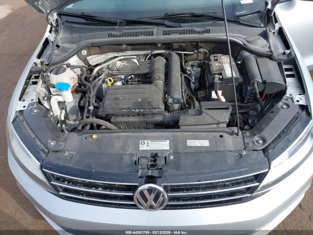 3VW267AJ4GM280615 Volkswagen Jetta 1.4t S