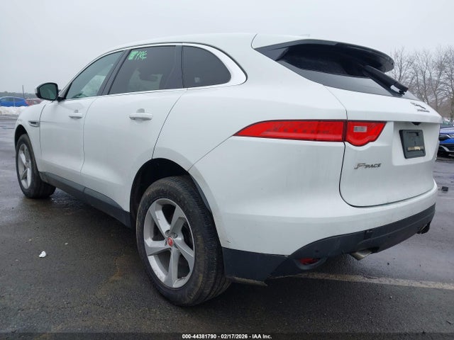 2019 JAGUAR F-PACE SADCJ2FXXKA356449 Photo 2