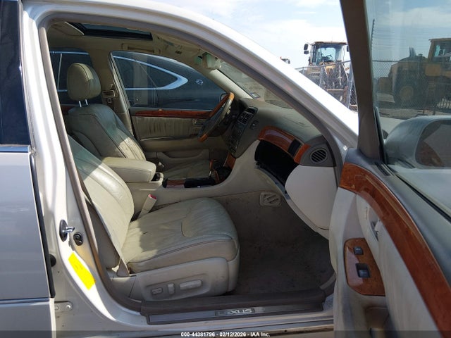 2002 LEXUS LS 430 JTHBN30F220086722 Photo 4