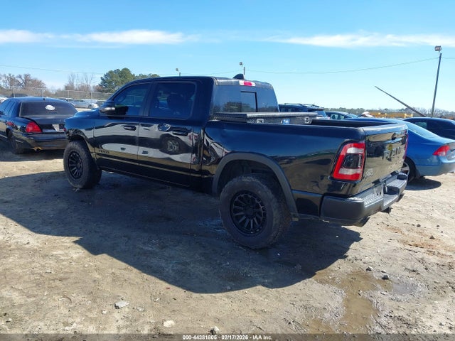 2020 RAM 1500 1C6SRFLT7LN153545 Photo 2
