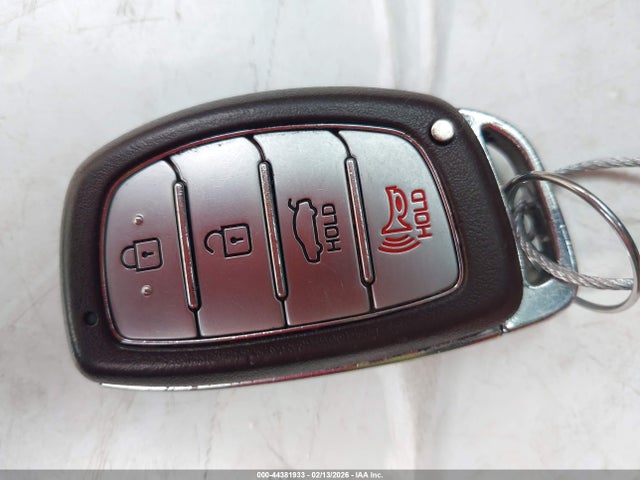 KMHD84LFXHU358725 Hyundai Elantra Value Edition