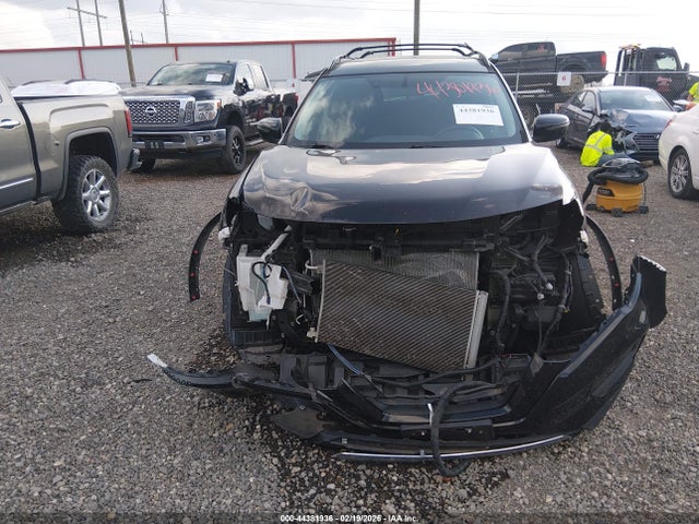 2017 Nissan Rogue Sv მანქანა იყიდება აუქციონზე, vin: 5N1AT2MT8HC830839, აუქციონის ნომერი: 44381936