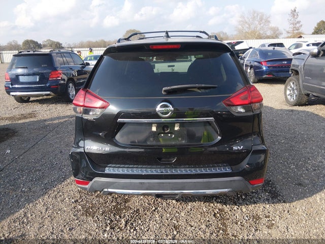 2017 Nissan Rogue Sv მანქანა იყიდება აუქციონზე, vin: 5N1AT2MT8HC830839, აუქციონის ნომერი: 44381936