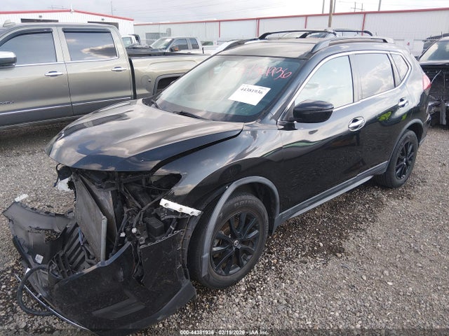2017 Nissan Rogue Sv მანქანა იყიდება აუქციონზე, vin: 5N1AT2MT8HC830839, აუქციონის ნომერი: 44381936