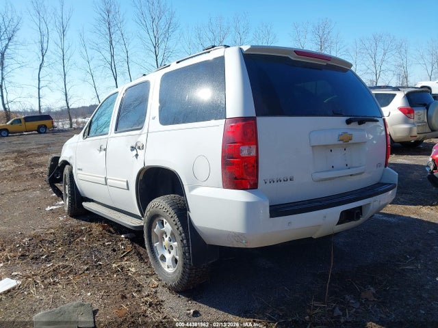 2013 CHEVROLET TAHOE 1GNSKBE06DR320083 Photo 2