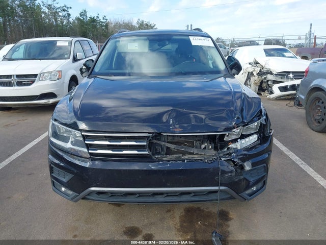 3VV3B7AX0JM022480 Volkswagen Tiguan 2.0t Se/2.0t Sel