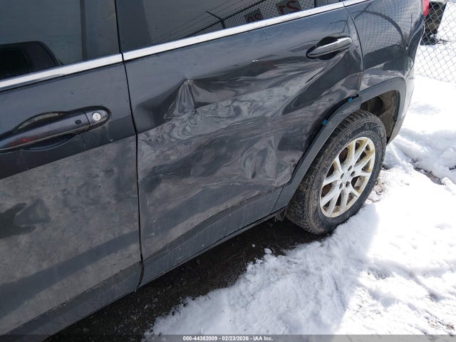 Продажа на аукционе авто 2016 Jeep Cherokee Latitude, vin: 1C4PJMCS8GW131393, номер лота: 44382009