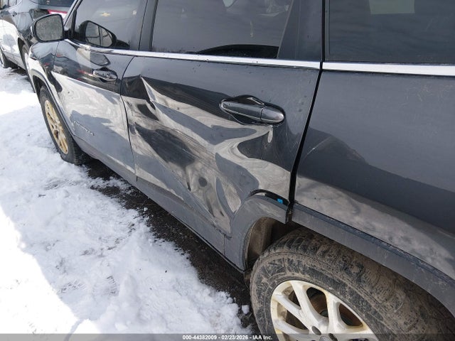Продажа на аукционе авто 2016 Jeep Cherokee Latitude, vin: 1C4PJMCS8GW131393, номер лота: 44382009