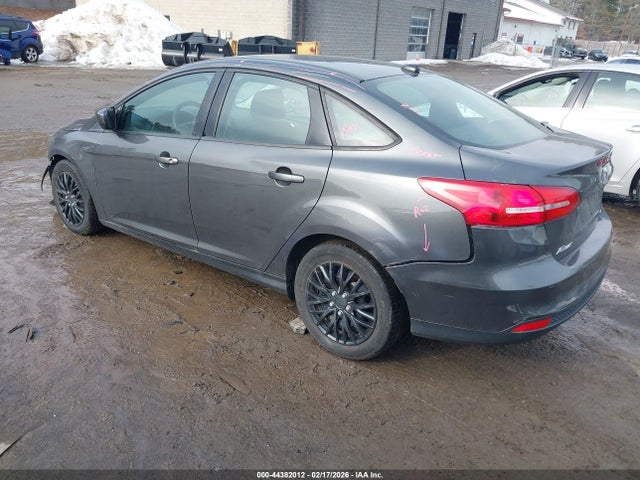 Ford FOCUS SE 2018 1FADP3F24JL237653 Image 3