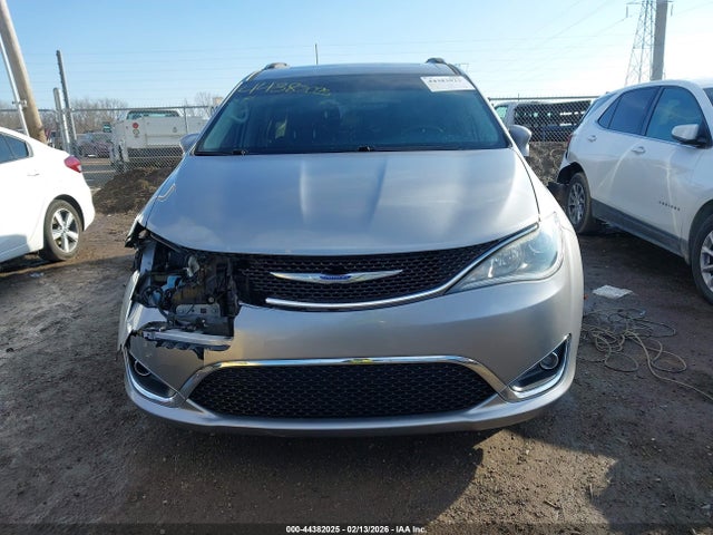 2018 Chrysler Pacifica Touring L Plus მანქანა იყიდება აუქციონზე, vin: 2C4RC1EG0JR333445, აუქციონის ნომერი: 44382025