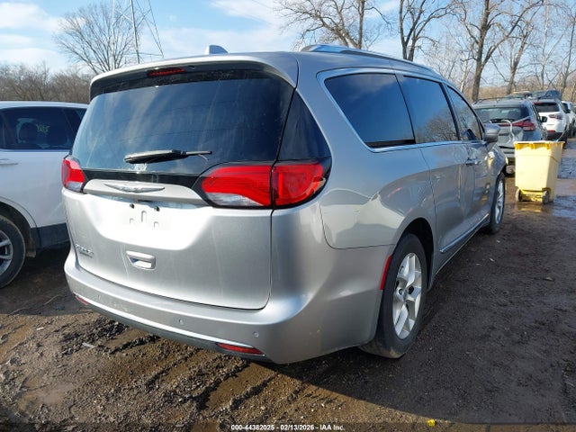 2018 Chrysler Pacifica Touring L Plus მანქანა იყიდება აუქციონზე, vin: 2C4RC1EG0JR333445, აუქციონის ნომერი: 44382025