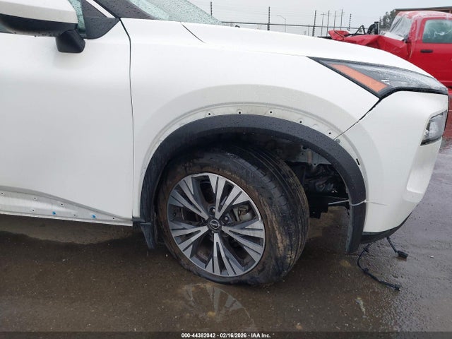 JN8BT3BA9PW427518 Nissan Rogue Sv Fwd