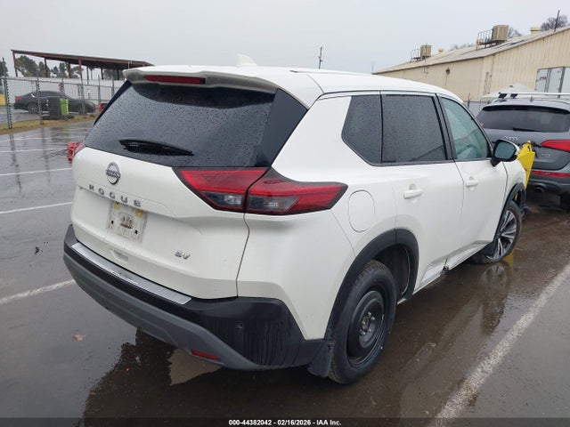JN8BT3BA9PW427518 Nissan Rogue Sv Fwd