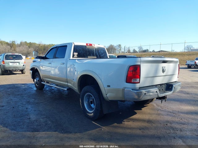 44382065 :رقم المزاد ، 3D73Y4CL0BG532159 vin ، 2011 Ram Ram 3500 Laramie مزاد بيع