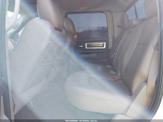 44382065 :رقم المزاد ، 3D73Y4CL0BG532159 vin ، 2011 Ram Ram 3500 Laramie مزاد بيع