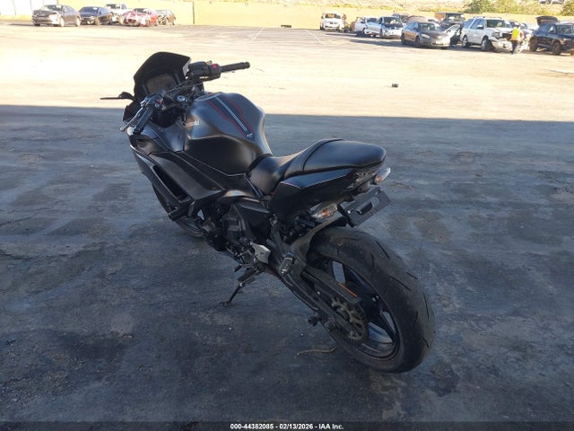 2022 KAWASAKI EX650 ML5EXEN17NDA75680 Photo 2