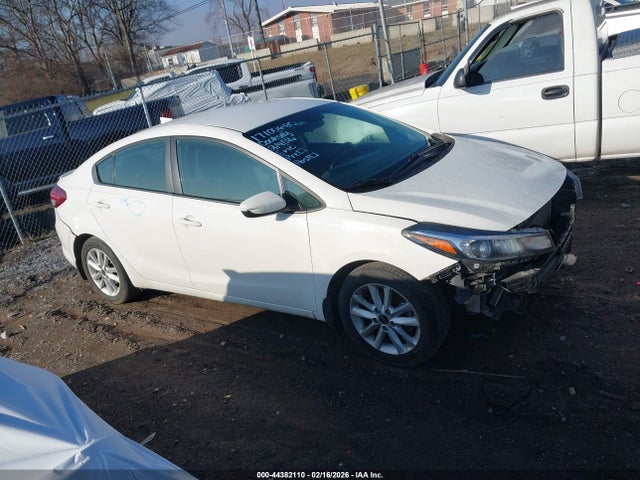 KIA FORTE S 2017 3KPFL4A70HE118167 Image 13