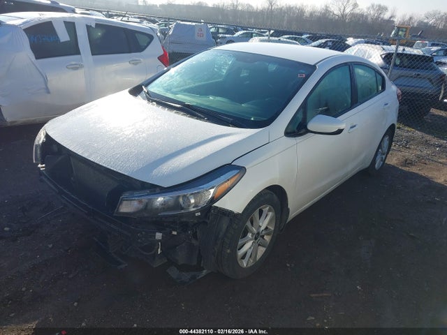 KIA FORTE S 2017 3KPFL4A70HE118167 Image 2