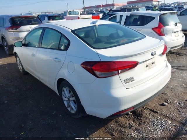 KIA FORTE S 2017 3KPFL4A70HE118167 Image 3