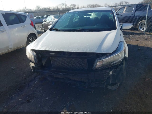 KIA FORTE S 2017 3KPFL4A70HE118167 Image 6
