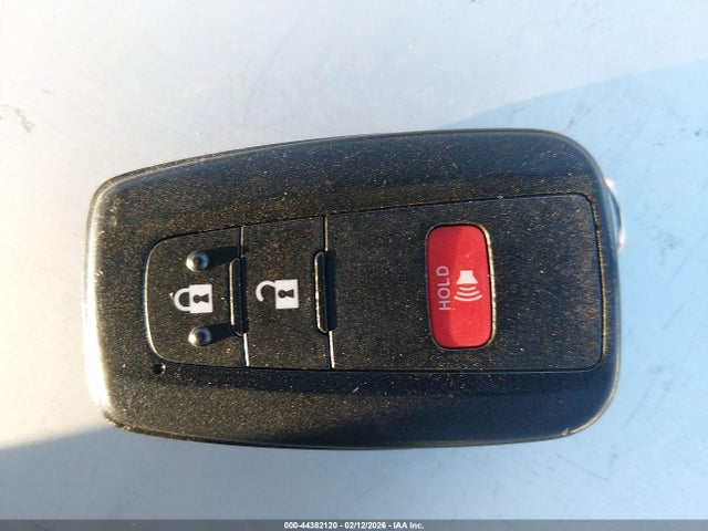 JTMRWRFVOSD313638 Toyota Rav4 Hybrid Xle