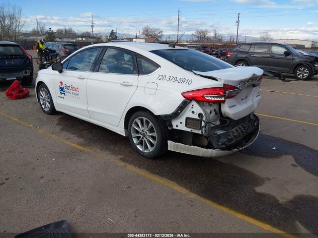 2017 FORD FUSION HYBRID 3FA6P0LU6HR400070 Photo 2