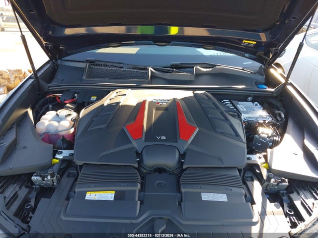 2025 AUDI RS Q8 WU1ARBF17SD039236 Photo 9