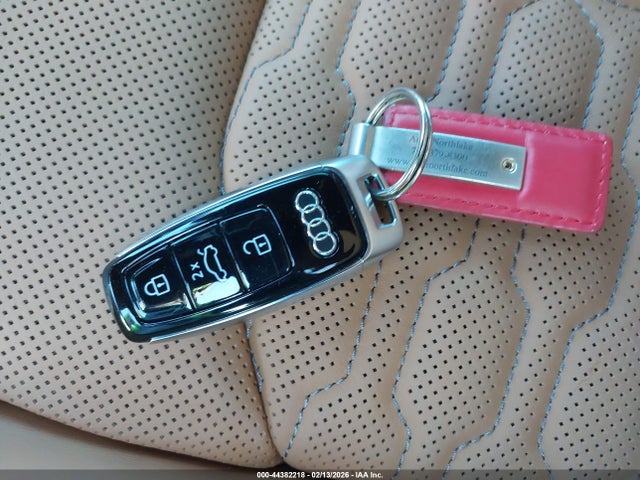 2025 AUDI RS Q8 WU1ARBF17SD039236 Photo 10