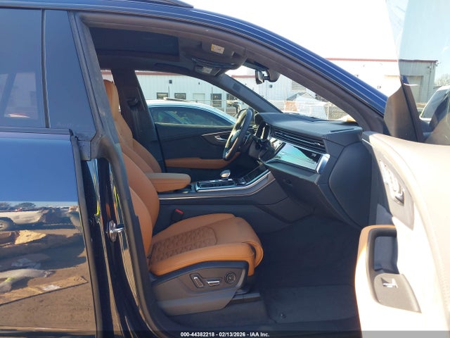 2025 AUDI RS Q8 WU1ARBF17SD039236 Photo 4