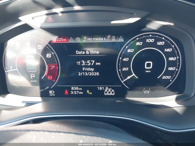 2025 AUDI RS Q8 WU1ARBF17SD039236 Photo 6