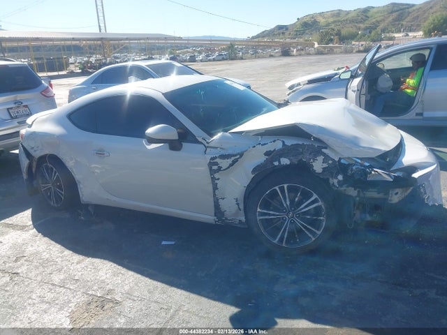 JF1ZNAA19G8709792 Scion FR-S