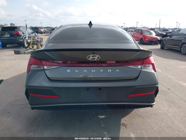 2025 Hyundai Elantra Sel Sport მანქანა იყიდება აუქციონზე, vin: KMHLM4DG7SU904564, აუქციონის ნომერი: 44382235