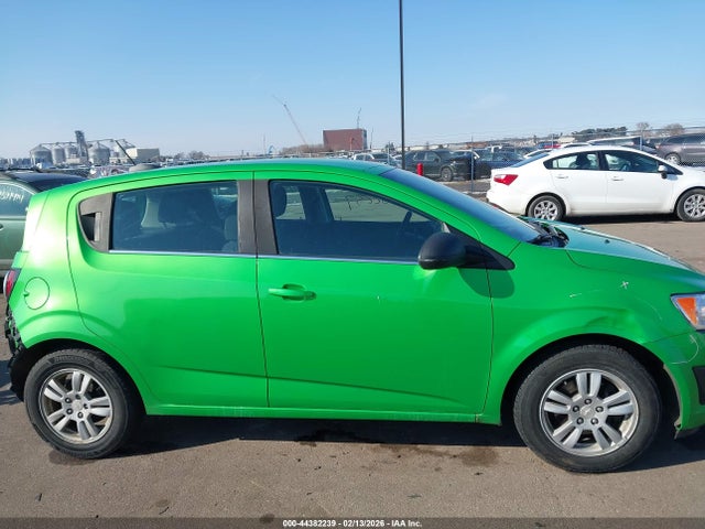 1G1JC6SH8F4132077 Chevrolet Sonic Lt Auto