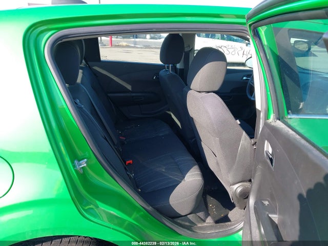1G1JC6SH8F4132077 Chevrolet Sonic Lt Auto