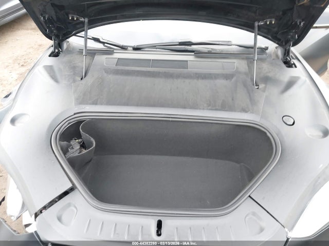 44382280 :رقم المزاد ، 5YJSA1E67MF431953 vin ، 2021 Tesla Model S Plaid Tri Motor All-wheel Drive مزاد بيع