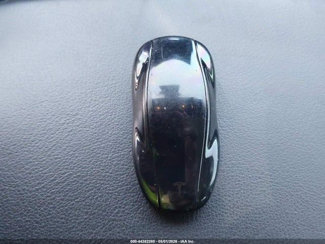 44382280 :رقم المزاد ، 5YJSA1E67MF431953 vin ، 2021 Tesla Model S Plaid Tri Motor All-wheel Drive مزاد بيع