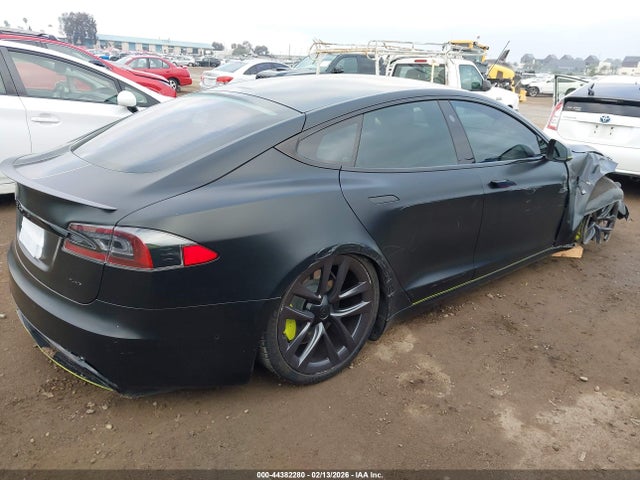 44382280 :رقم المزاد ، 5YJSA1E67MF431953 vin ، 2021 Tesla Model S Plaid Tri Motor All-wheel Drive مزاد بيع