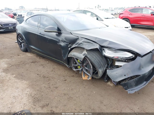 44382280 :رقم المزاد ، 5YJSA1E67MF431953 vin ، 2021 Tesla Model S Plaid Tri Motor All-wheel Drive مزاد بيع