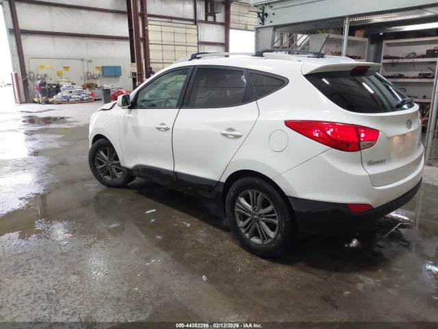 KM8JUCAG6FU978358 Hyundai TUCSON SE