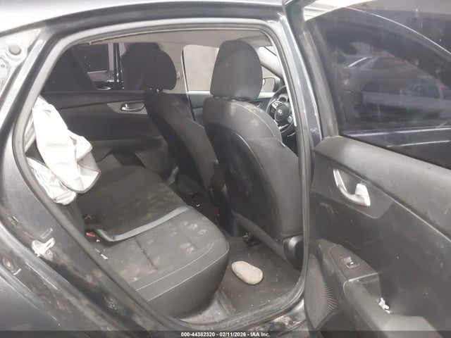 3KPF24ADXKE033272 KIA Forte Lxs