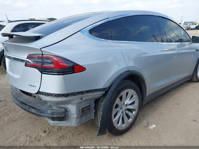 5YJXCDE20HF055732 Tesla Model X 100d/75d/90d