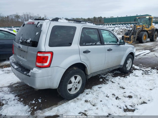 44382438 :رقم المزاد ، 1FMCU0D75BKC01887 vin ، 2011 Ford Escape Xlt مزاد بيع